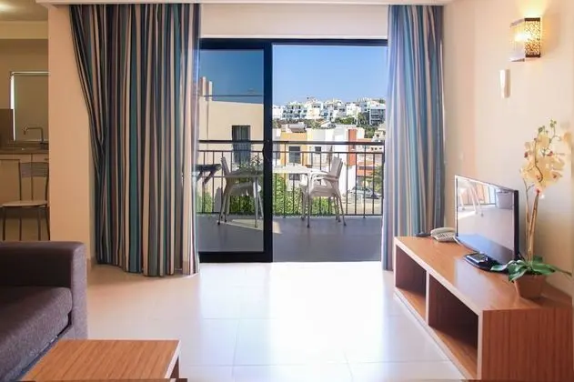 Apartment 1 Bedroom, Family