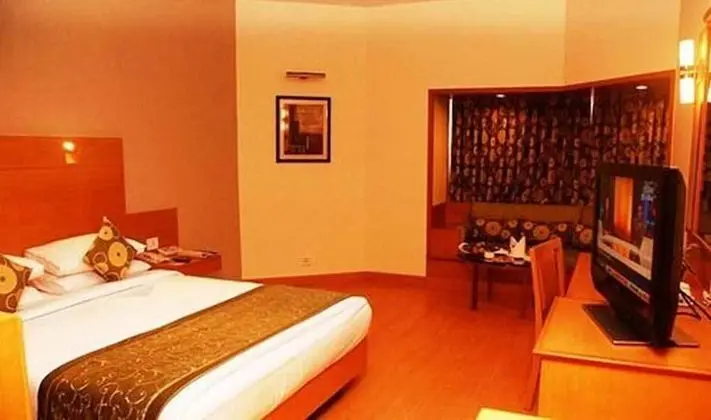 Luxury Süit, Birden Çok Yatak, Havuz Manzaralı