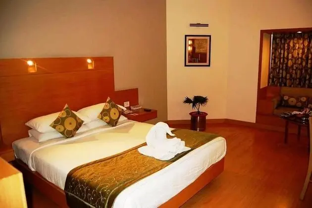 Luxury Süit, Birden Çok Yatak, Havuz Manzaralı