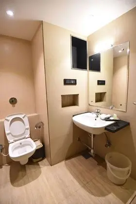Deluxe Büyük Yataklı Tek Kişilik Oda, 1 Yatak Odası, Sigara İçilmez, Şehir Manzaralı