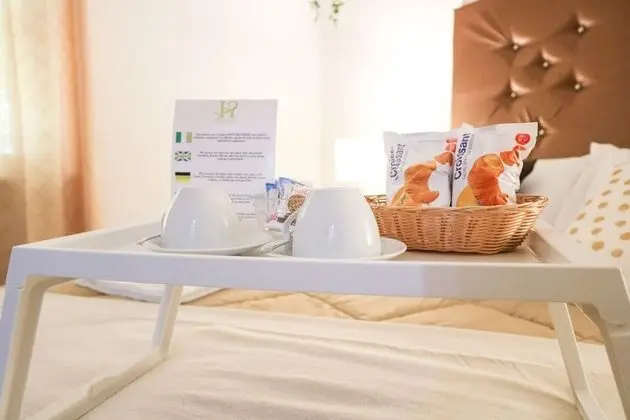 Deluxe Üç Kişilik Oda, 1 Çift Kişilik Yatak ve Çekyat, Özel Banyo, Bahçe Manzaralı (Giulietta)