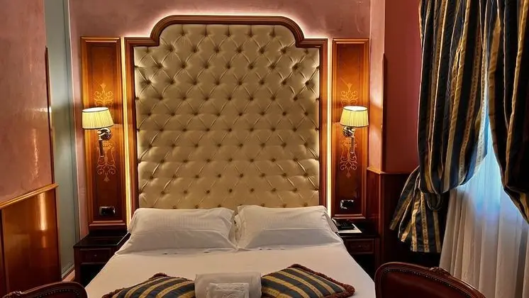 Standard Tek Büyük veya İki Ayrı Yataklı Oda