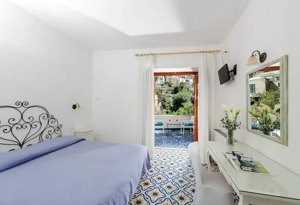 Standard Tek Büyük veya İki Ayrı Yataklı Oda, Şehir Manzaralı