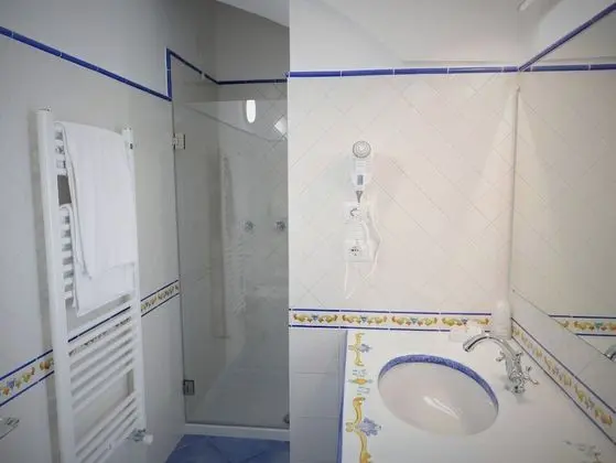 Standard Tek Büyük veya İki Ayrı Yataklı Oda, Şehir Manzaralı