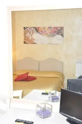 Üç Kişilik Oda