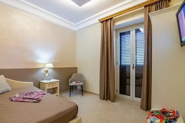 Family Oda, Şehir Manzaralı (201)