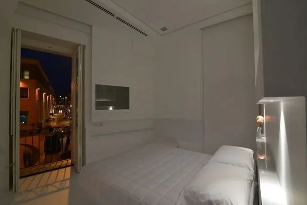 Tek Büyük Yataklı Oda, Balkon