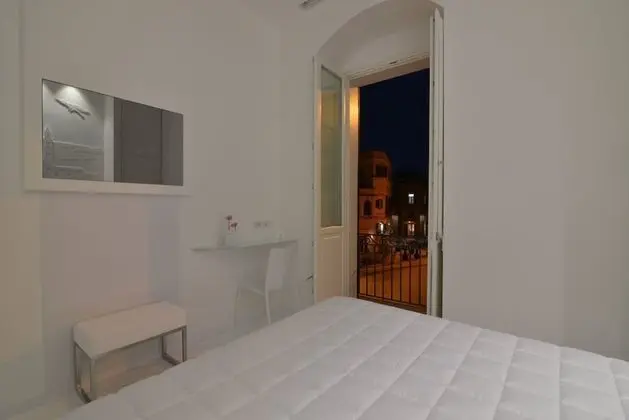 Tek Büyük Yataklı Oda, Balkon