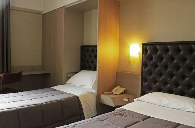 Standard Üç Kişilik Oda