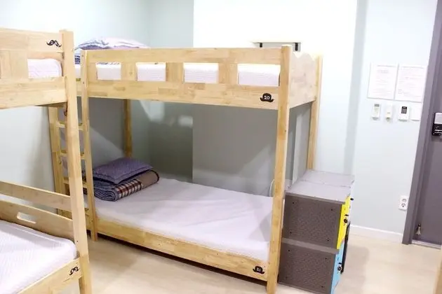 Ortak Ranzalı Oda, Sadece kadınlar için (6-person)
