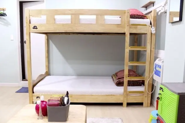 Ortak Ranzalı Oda, Sadece kadınlar için (6-person)