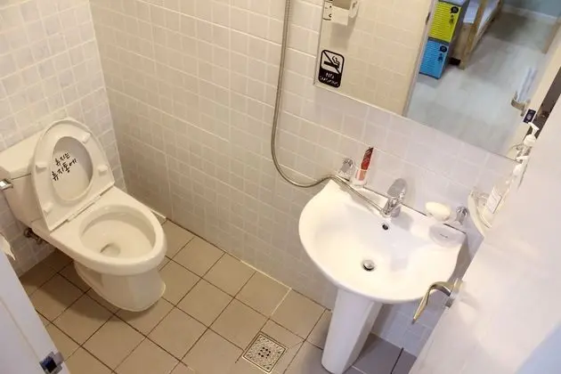 Ortak Ranzalı Oda, Sadece kadınlar için (6-person)