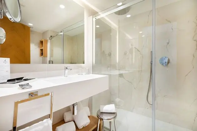 1 Çift Kişilik Veya 2 Tek Kişilik Yatak Premium Sea View