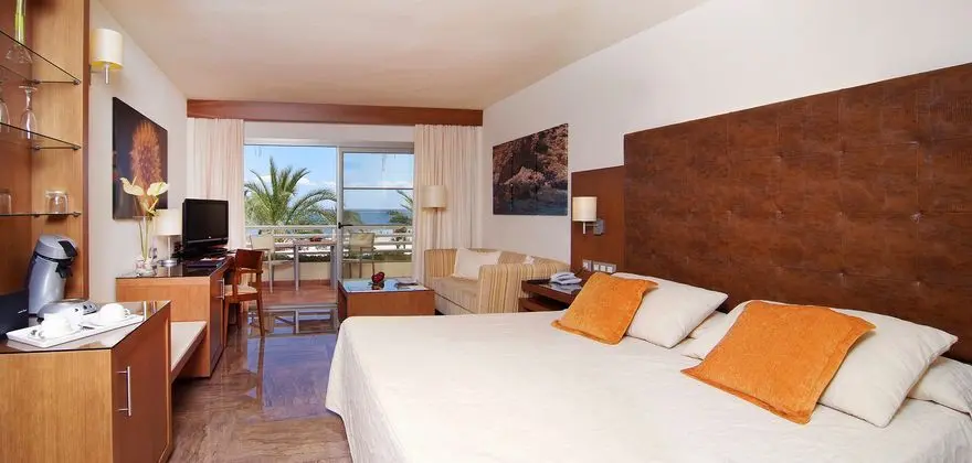1 Çift Kişilik Veya 2 Tek Kişilik Yatak Premium Sea View