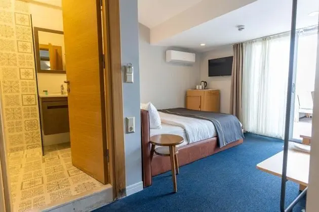 Çift Kişilik, Şehir Manzaralı, Teraslı