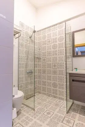 Çift Kişilik, Şehir Manzaralı, Teraslı