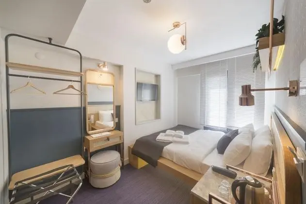 Standart Oda, Şehir Manzaralı