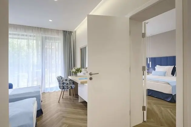 Connected Smart room with Park view