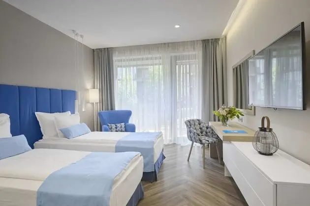 Connected Smart room with Park view