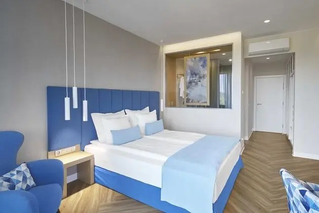 Double or Twin Smart room with Park view