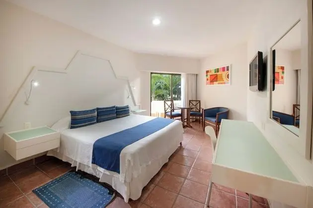 Superior Room, 1 King Bed, Non Smoking, Pool View