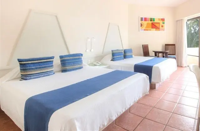 Superior Room, 2 Queen Beds, Non Smoking, Pool View