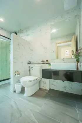 Deluxe Tek Büyük veya İki Ayrı Yataklı Oda, Havuz Manzaralı