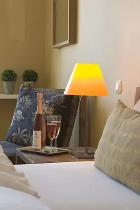 Tek Büyük Yataklı Oda (African Sunset)