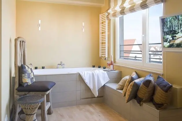 Tek Büyük Yataklı Oda (African Sunset)