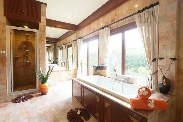 Seaview Villa