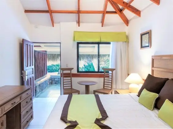 Bungalow Garden, 1 King Bed, Non-Smoking