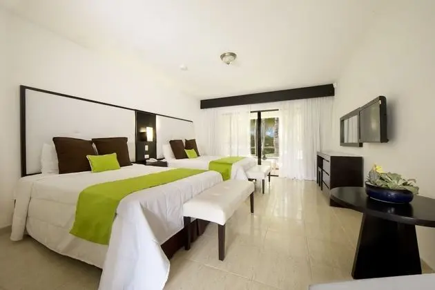 Superior Garden, 2 Queen Beds, Non-Smoking