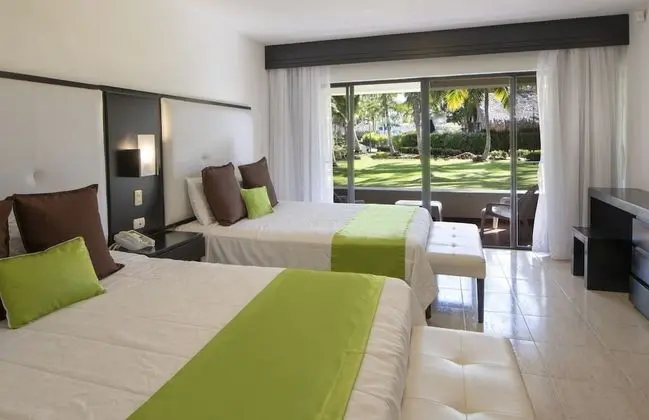 Superior Garden, 2 Queen Beds, Non-Smoking