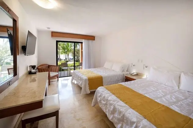 Superior Sea Front, 2 Queen Beds, Non-Smoking