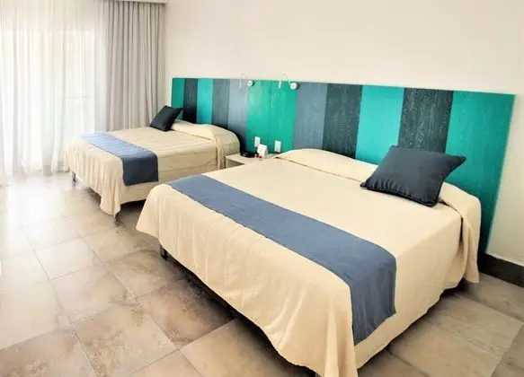 Superior Garden, 2 Queen Beds, Non-Smoking