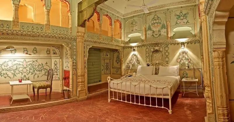 Royal Suite, 1 King Bed, Non Smoking, Courtyard view