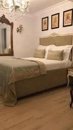 Tek Büyük Yataklı Oda (Comfort Double Room)