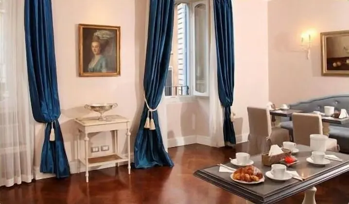 Classic Büyük Yataklı Tek Kişilik Oda