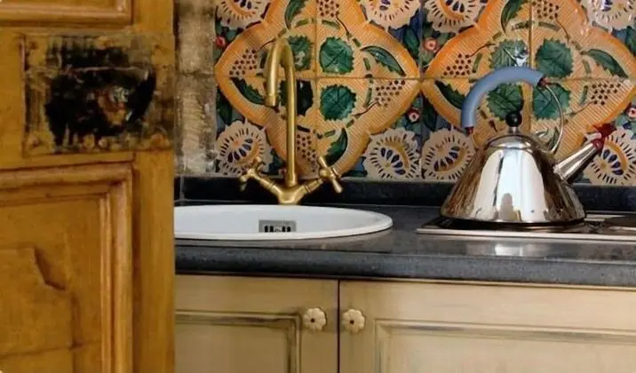 Classic Tek Büyük Yataklı Oda