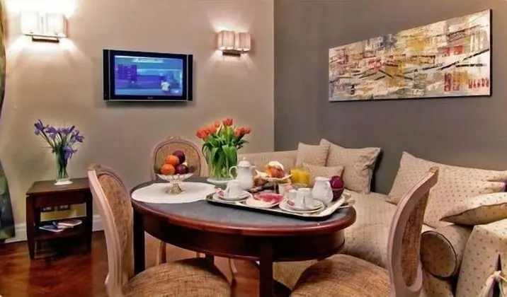 Classic Tek Büyük Yataklı Oda