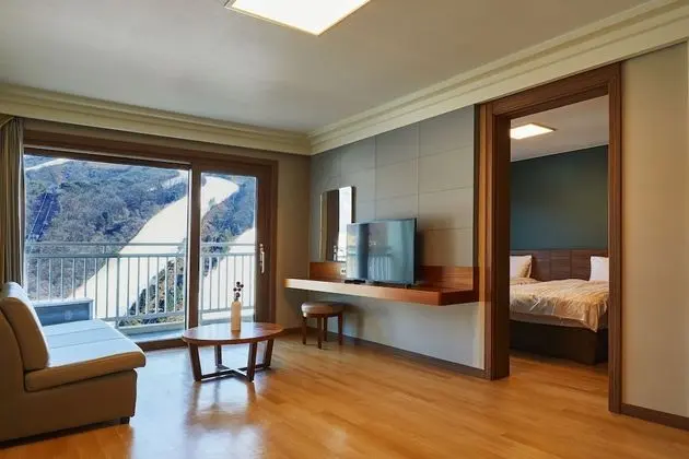 Sonobell Tower B Suite (Ondol, Double or Twin Bed Randomly Assigned)