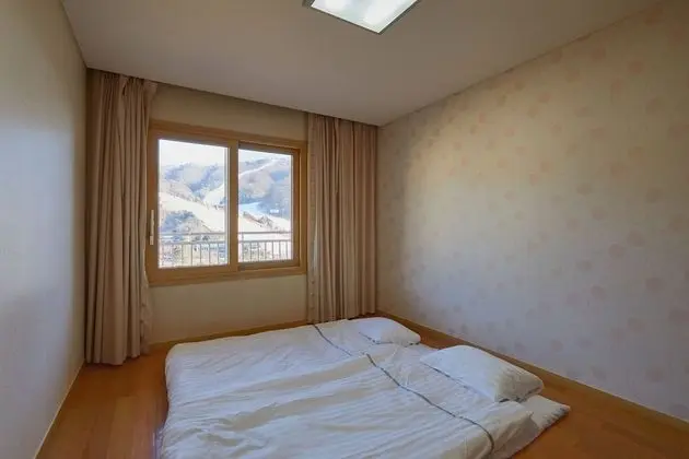 Sonobell Tower D Suite (Ondol, Double or Twin Bed Randomly Assigned)