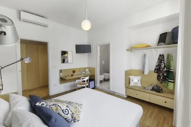 Deluxe Tek Büyük Yataklı Oda, 1 Büyük (Queen) Boy Yatak, Sigara İçilmez, Avlu Manzaralı