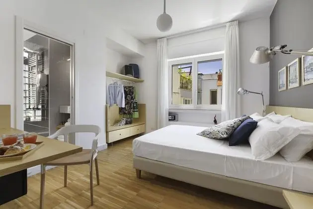 Deluxe Tek Büyük Yataklı Oda, 1 Büyük (Queen) Boy Yatak, Sigara İçilmez, Avlu Manzaralı