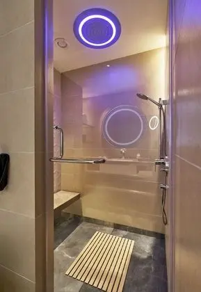Deluxe Oda, 1 En Büyük (King) Boy Yatak, Şehir Manzaralı