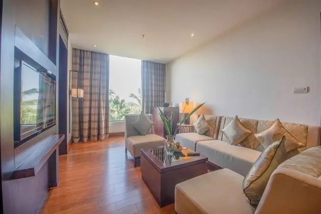 Executive Suite Room with Airport Pick up and Drop off including 15% off on F&B & Spa
