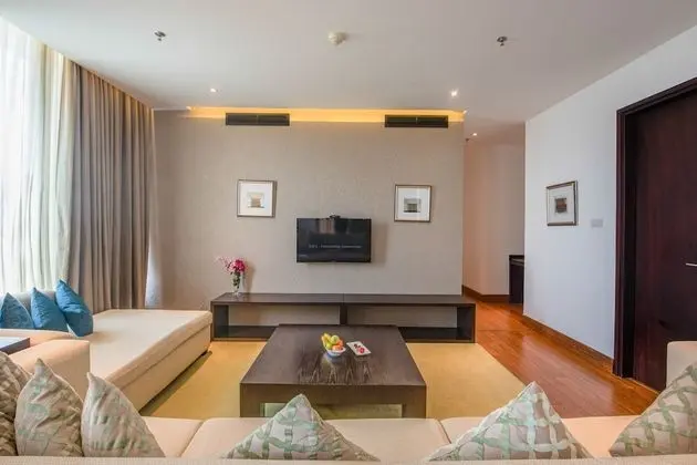 Vivanta Suite Room with Airport Pick up and Drop off including 15% off on F&B & Spa