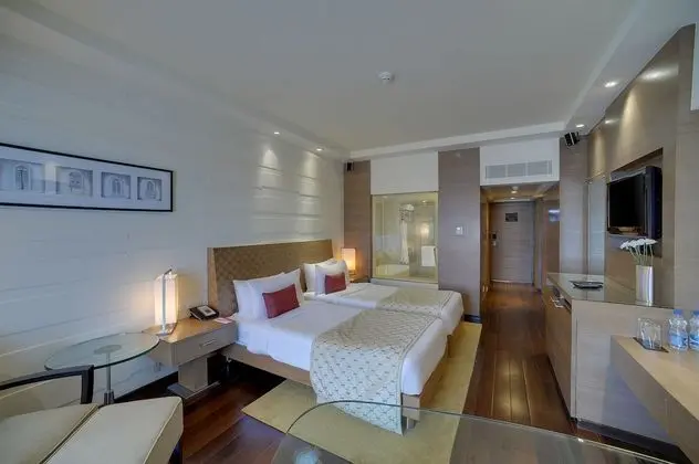 Superior Room City View Queen Bed