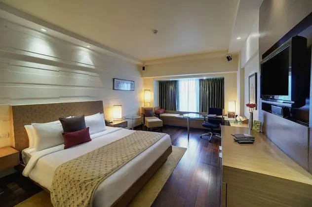 Superior Room City View Queen Bed