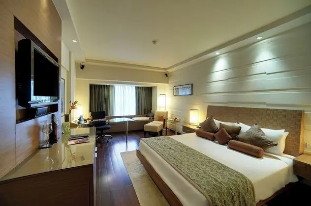 Superior Room City View Twin Bed